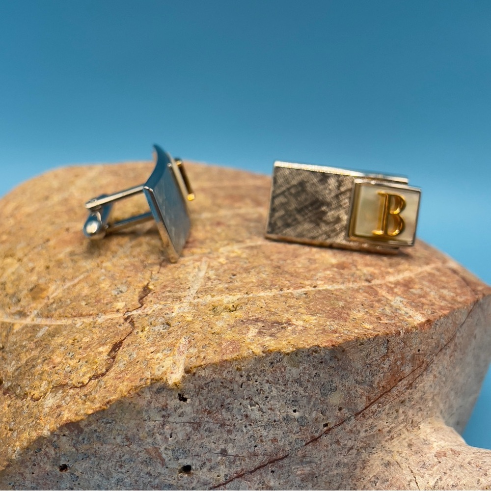 Vintage Swank Gold Tone Mother of Pearl Initial B Monogram Cufflinks 👔 - Picture 3 of 8